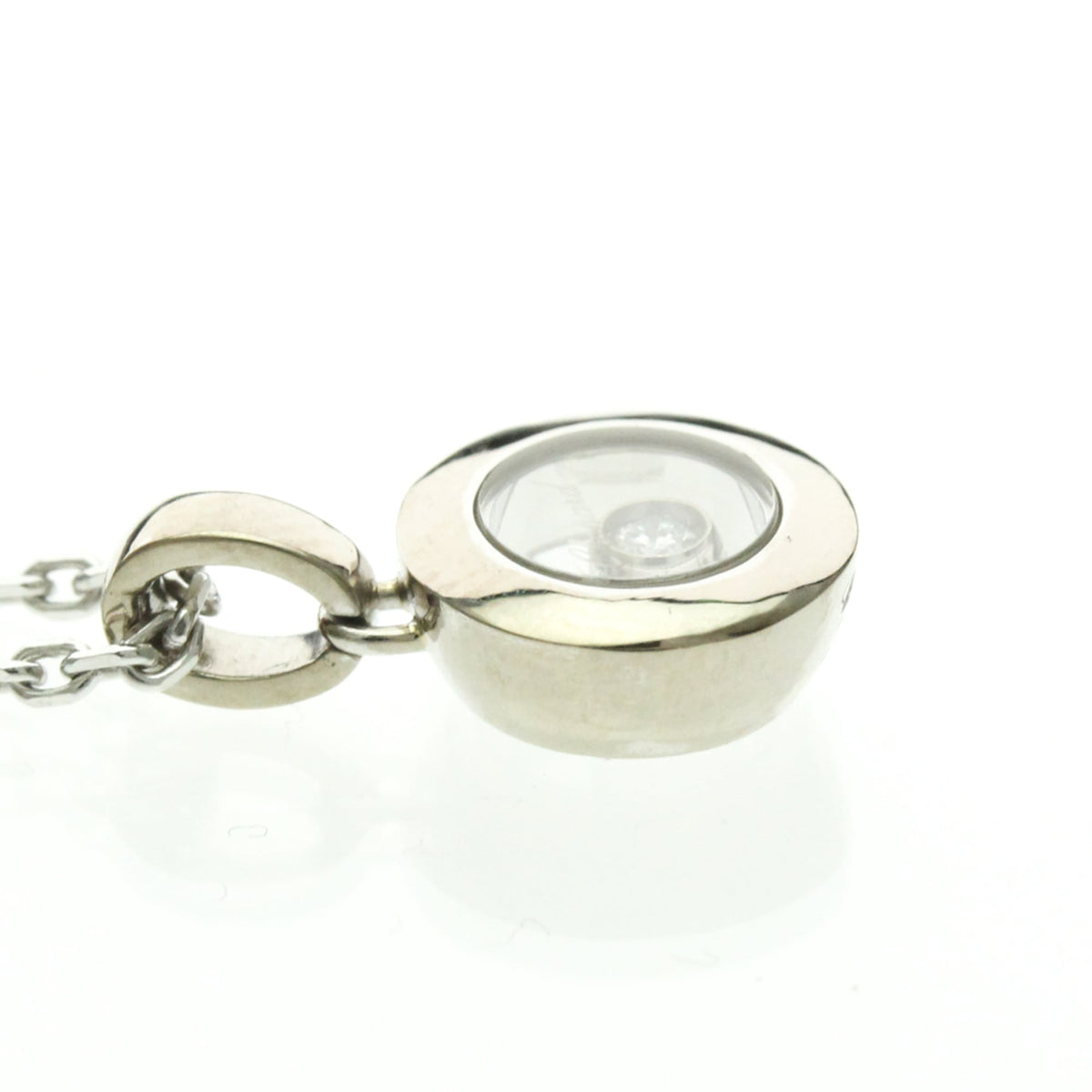 PRE-OWNED Chopard Happy Diamonds · 18K White Gold