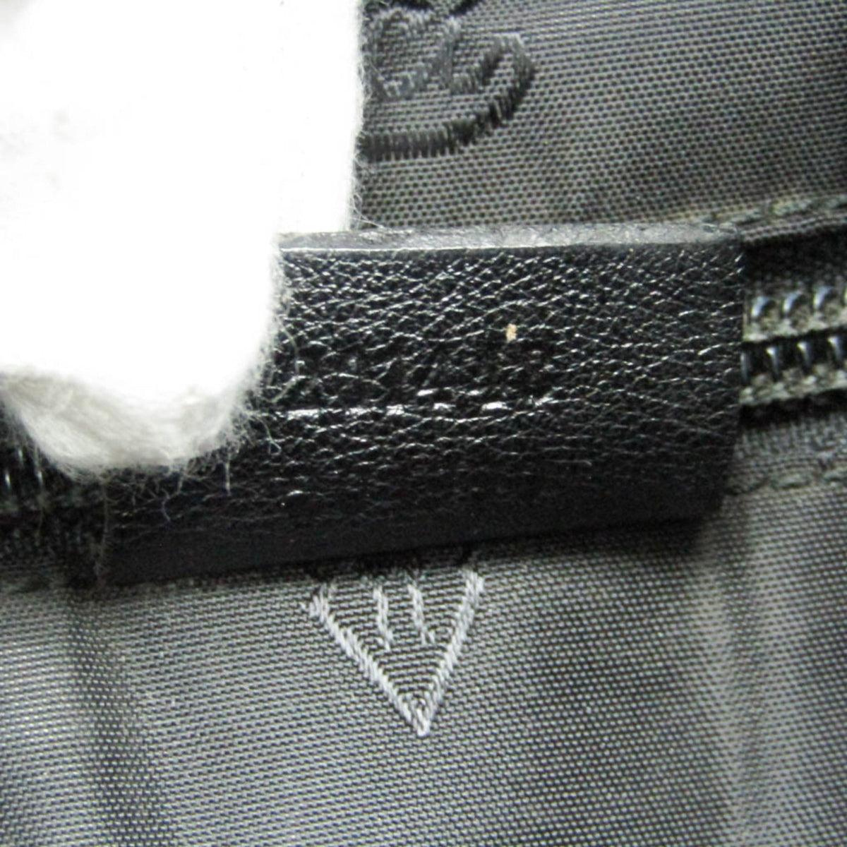 PRE-OWNED Gucci Guccissima · Embossed Leather