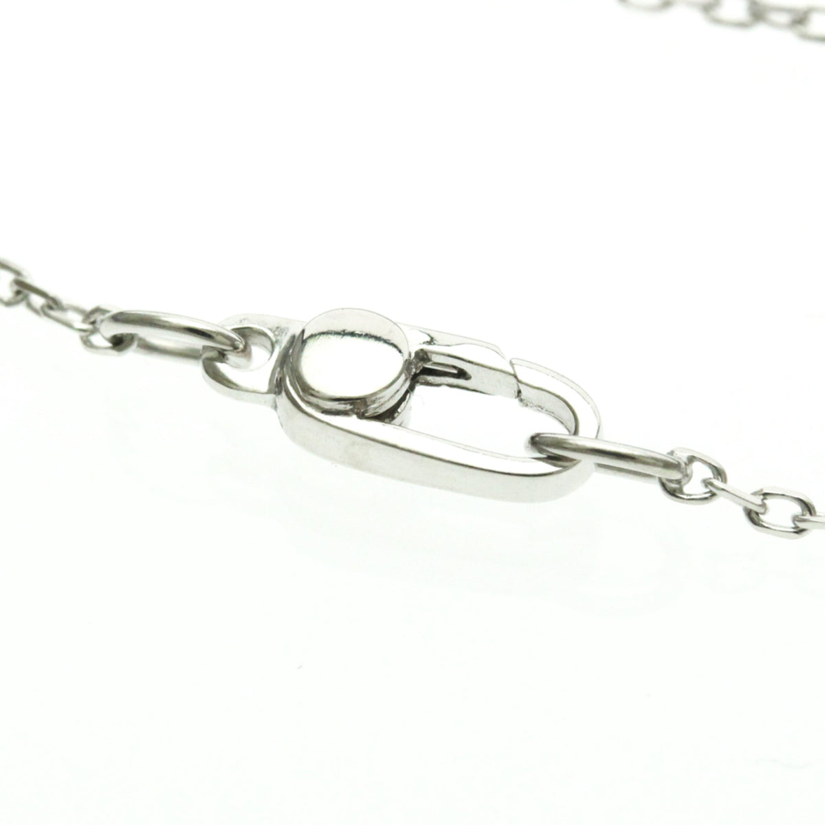 PRE-OWNED Gucci Icon · 18K White Gold