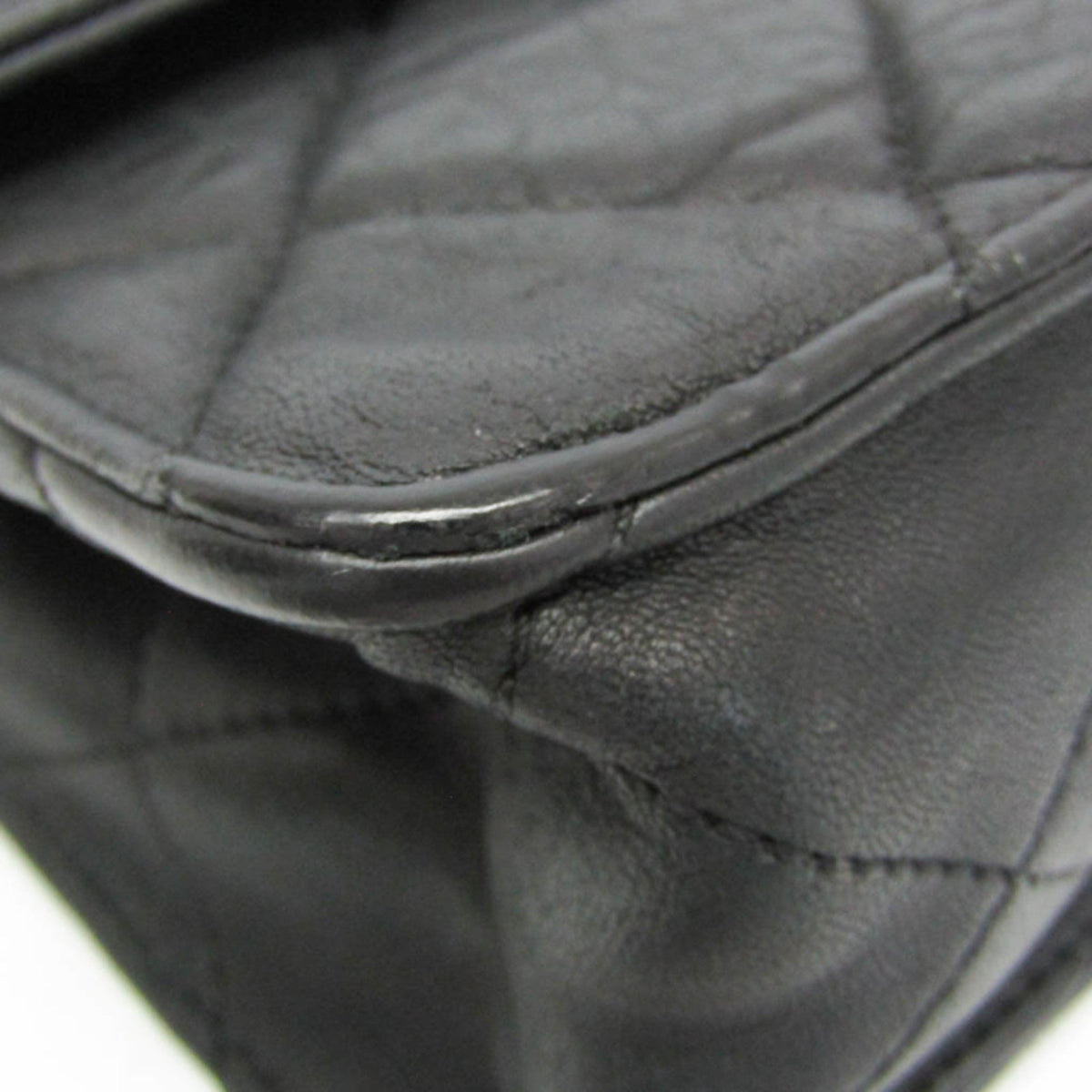 PRE-OWNED Chanel 2.55 · Lambskin