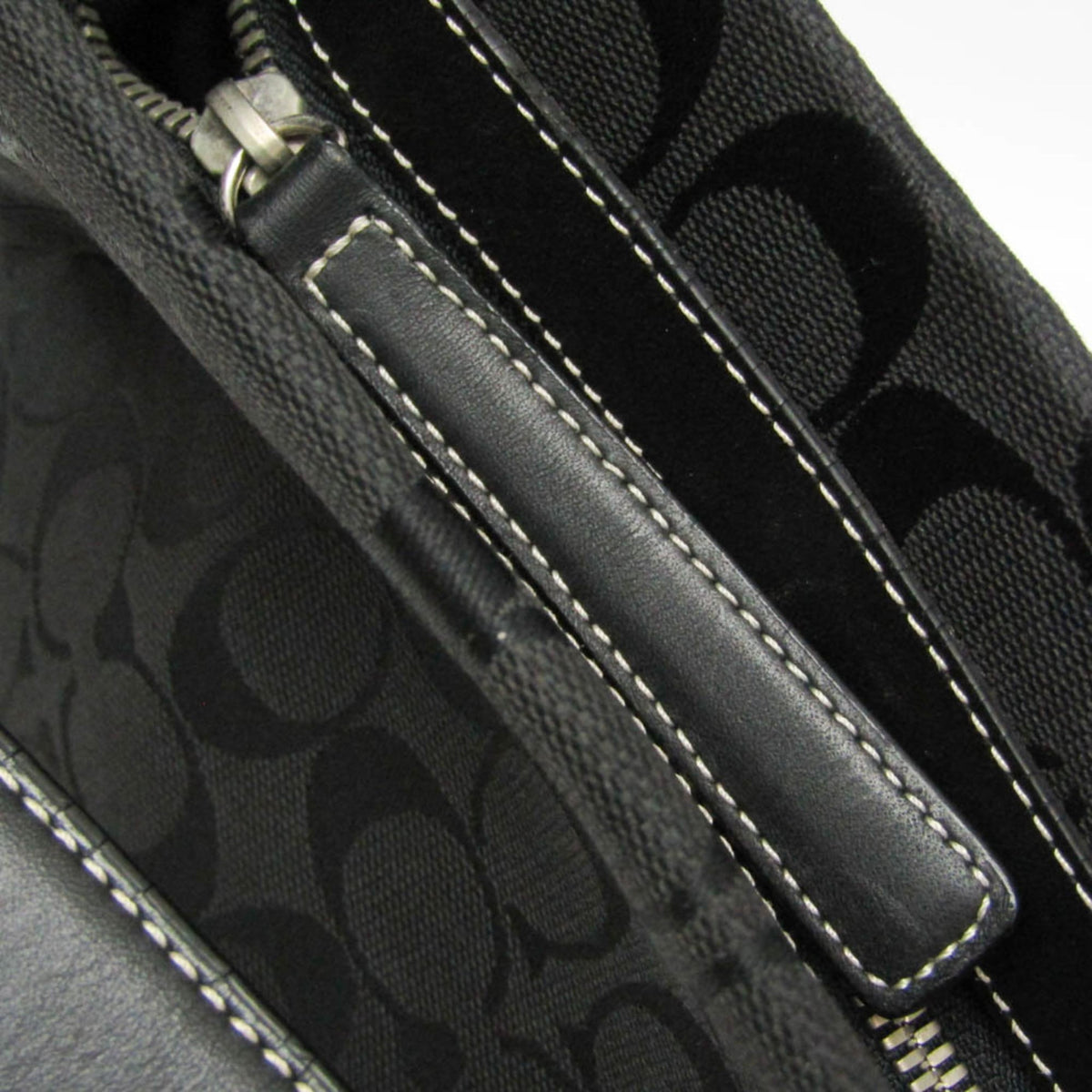 PRE-OWNED Coach Signature · Canvas & Leather