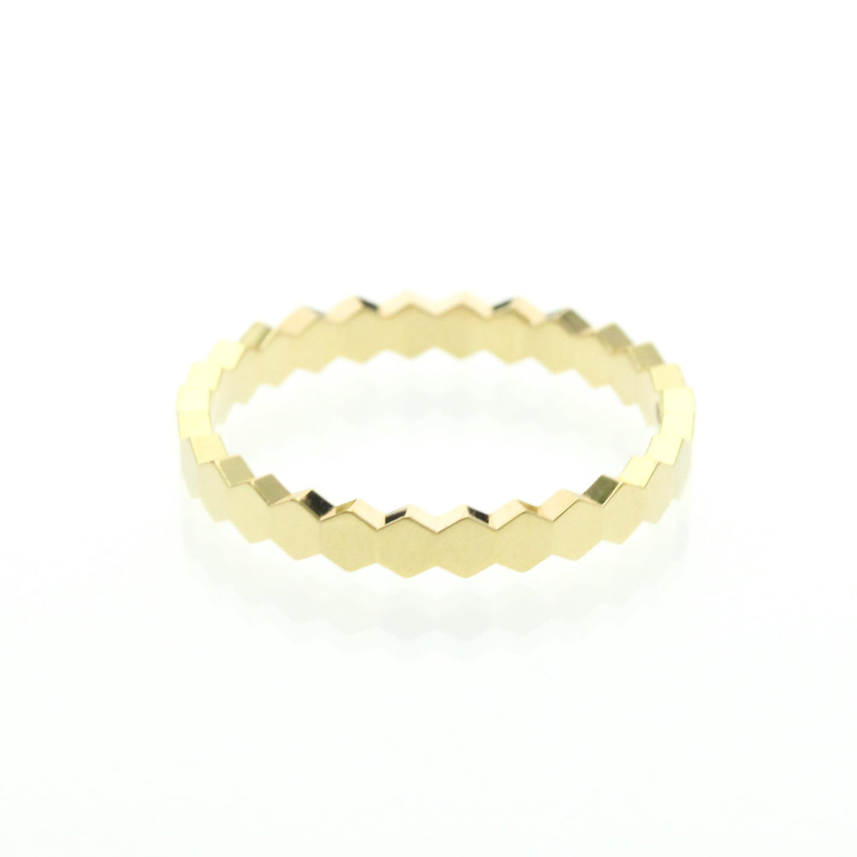 PRE-OWNED Chaumet Be My Love · 18K Yellow Gold Size 5.75