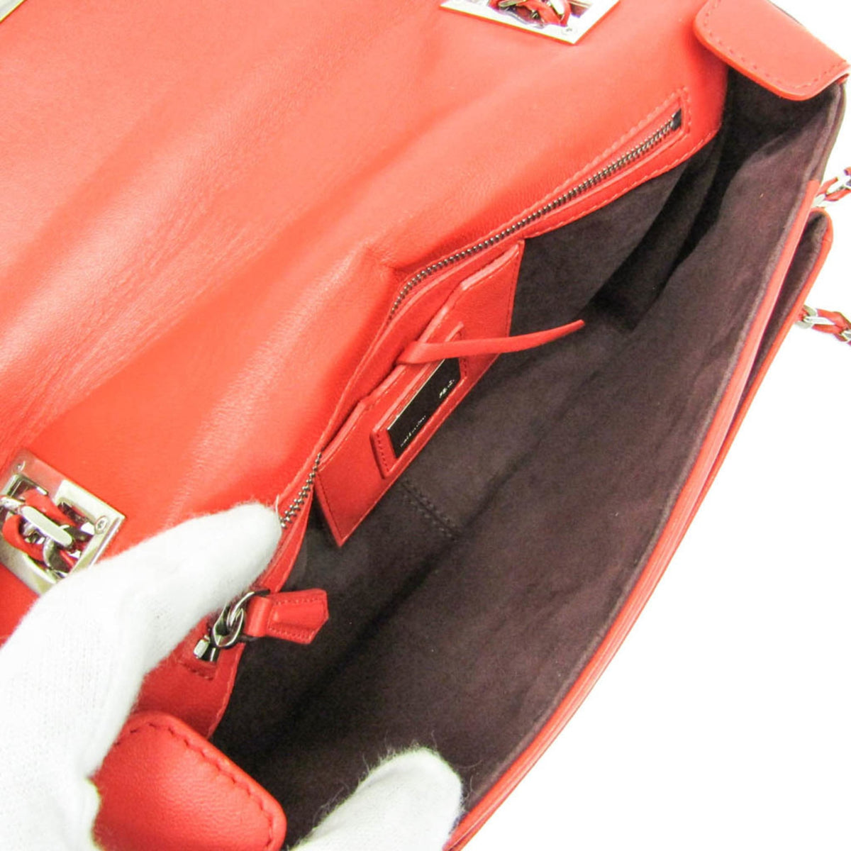 PRE-OWNED Fendi · Leather Shoulder Bag · Gold Hardware