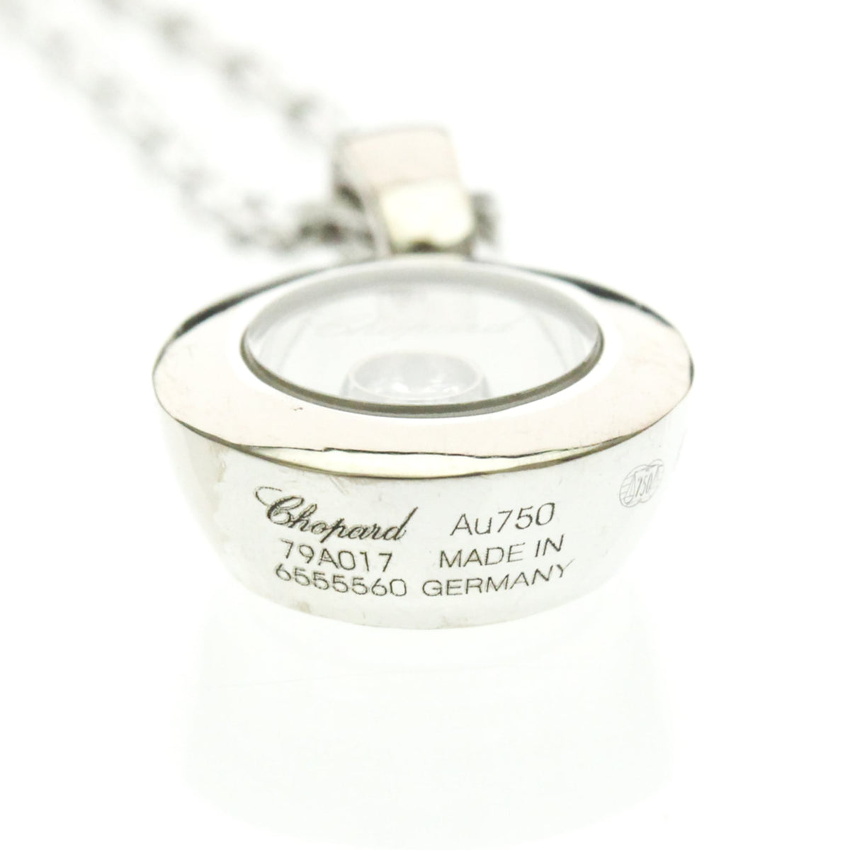 PRE-OWNED Chopard Happy Diamonds · 18K White Gold