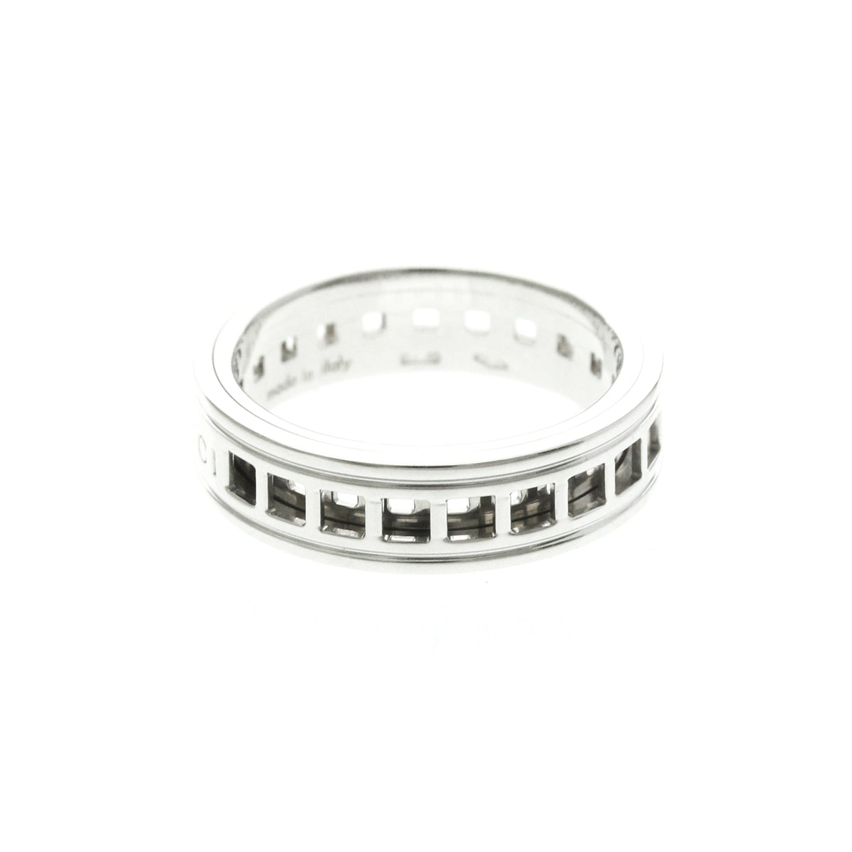 PRE-OWNED Gucci Scroll · 18K White Gold Size 6