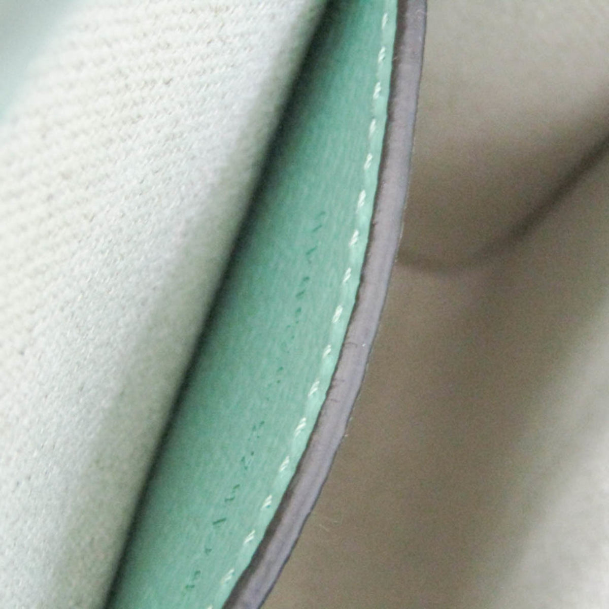 PRE-OWNED Gucci Jumbo GG · Canvas