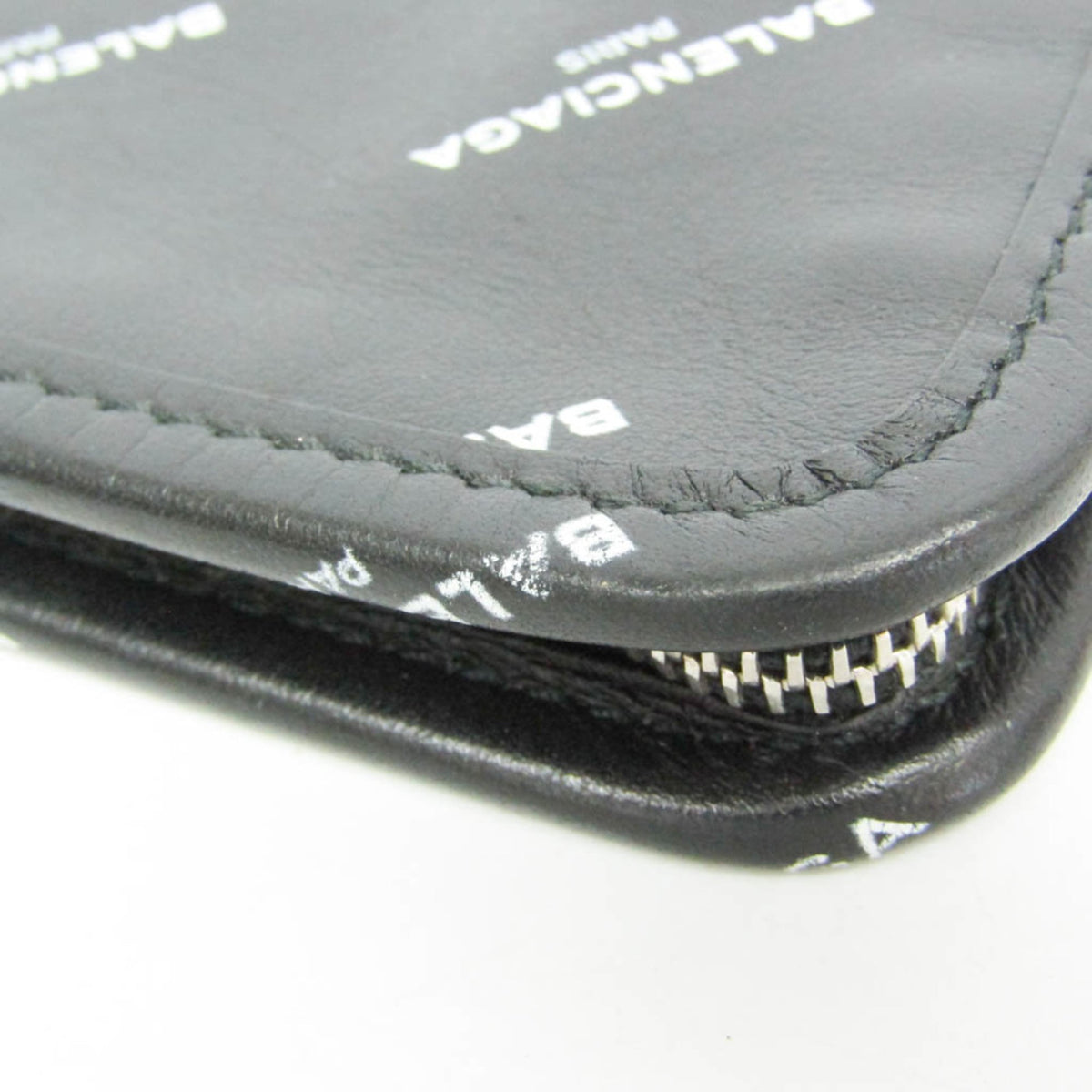 PRE-OWNED Balenciaga Logo Print Leather Clutch