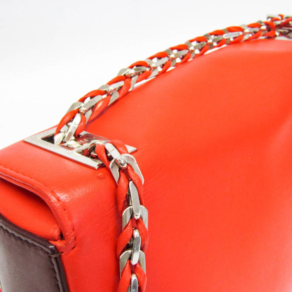 PRE-OWNED Fendi · Leather Shoulder Bag · Gold Hardware