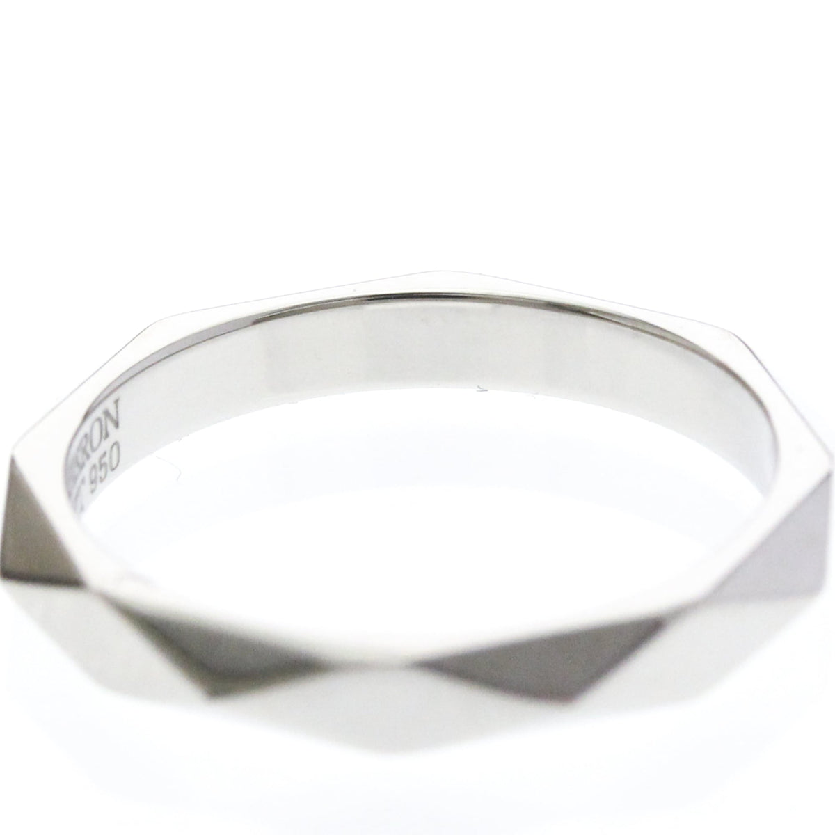 PRE-OWNED Boucheron Faceted · Platinum