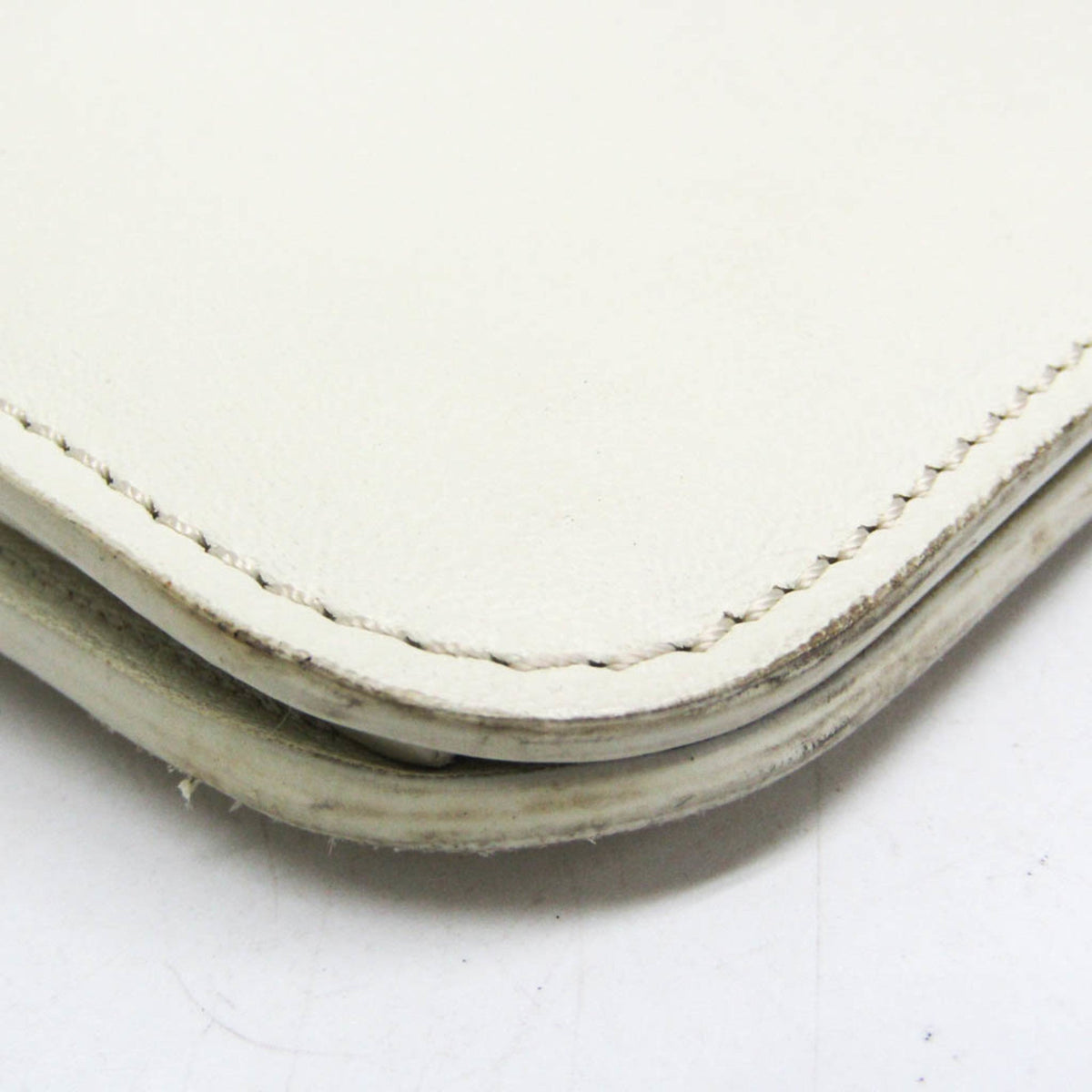 PRE-OWNED Chloé Roy · Leather & Suede