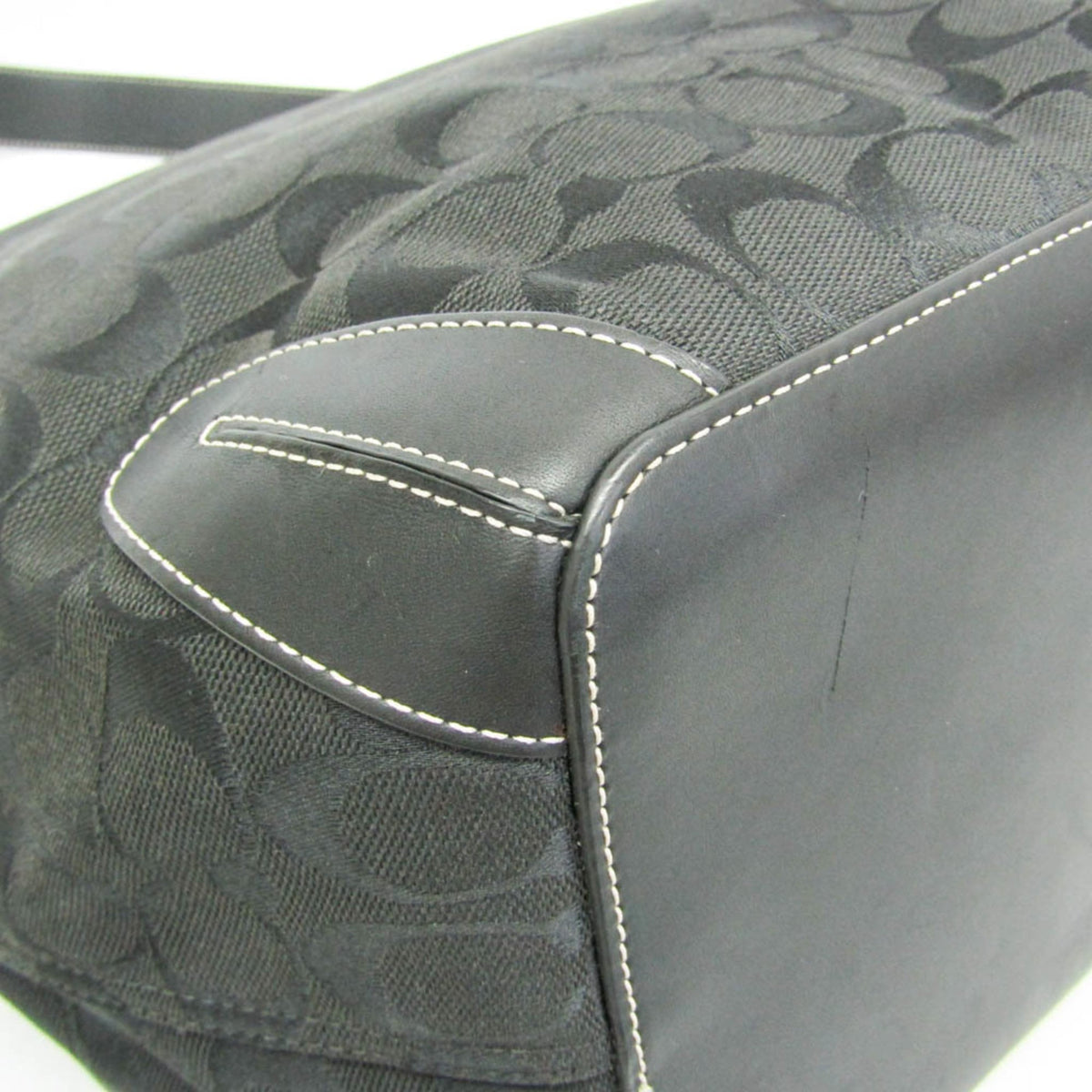 PRE-OWNED Coach Signature · Canvas & Leather