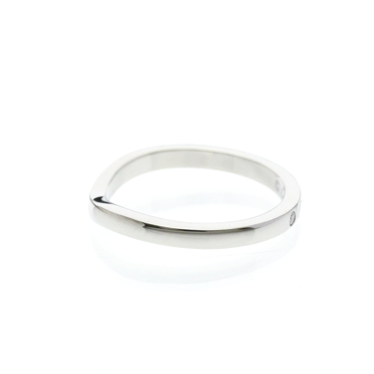 PRE-OWNED Cartier Ballerina · Platinum · Three Diamonds