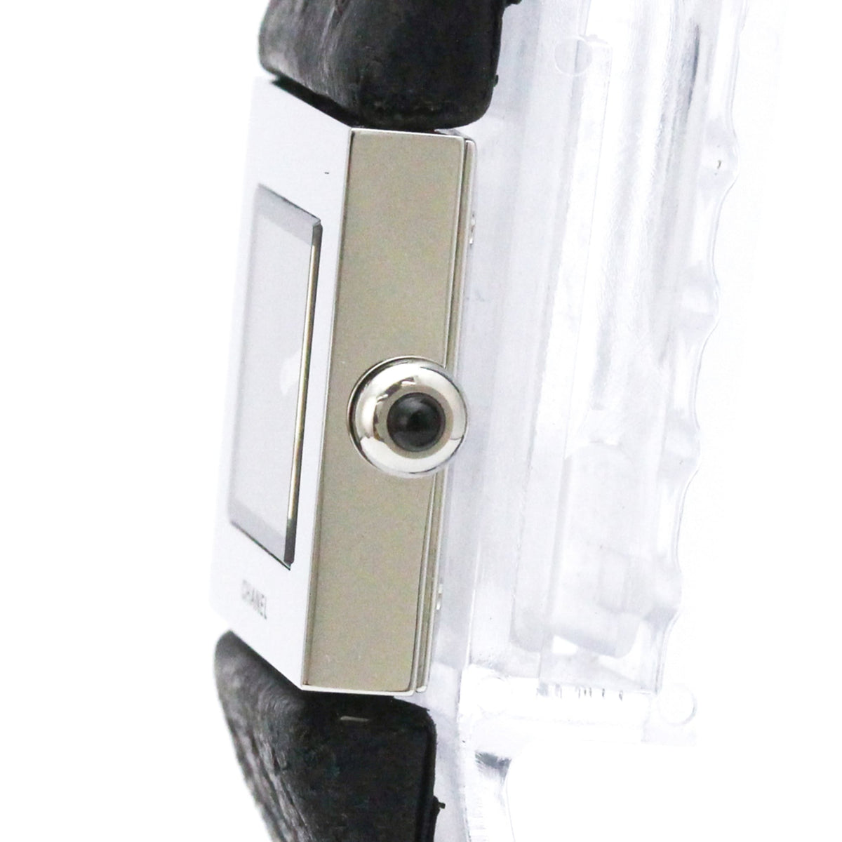 PRE-OWNED Chanel Matelasse · Steel · Quartz