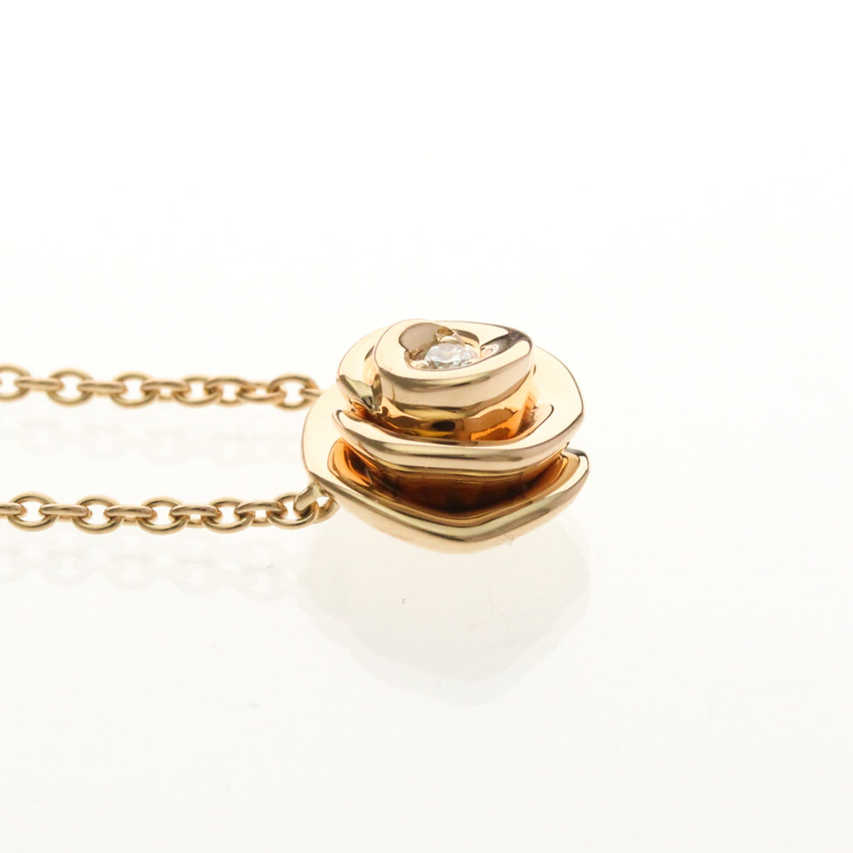 PRE-OWNED Dior Rose Dior Couture · Rose Gold · Diamond