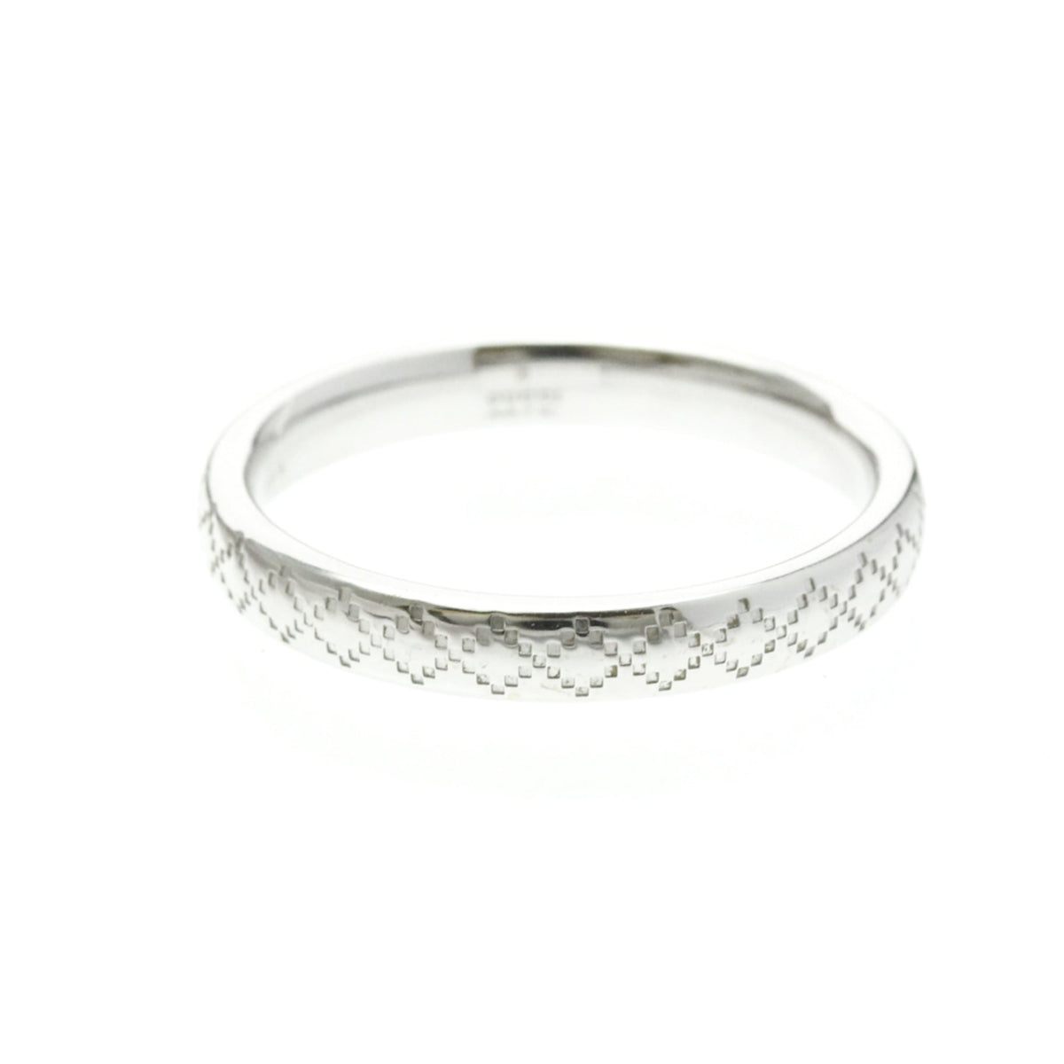 PRE-OWNED Gucci Diamantissima · 18K White Gold Size 9.5