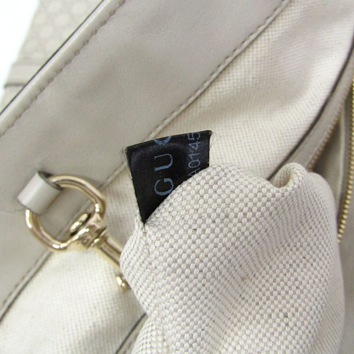 PRE-OWNED Gucci Guccissima · Embossed Leather Tote
