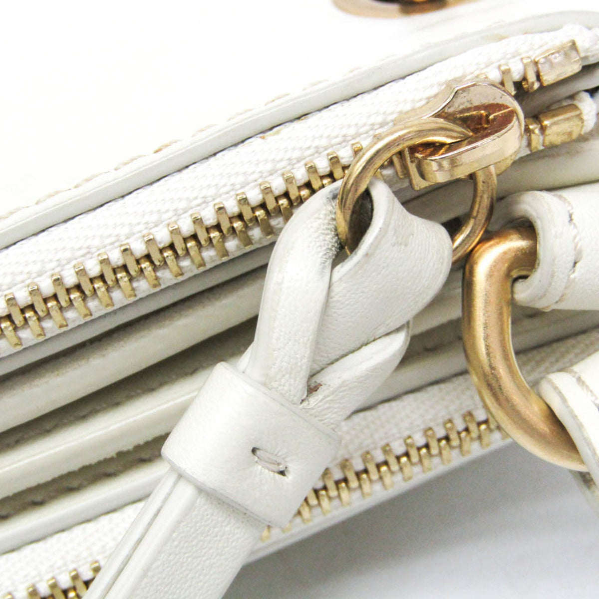 PRE-OWNED Chloé Roy · Leather & Suede