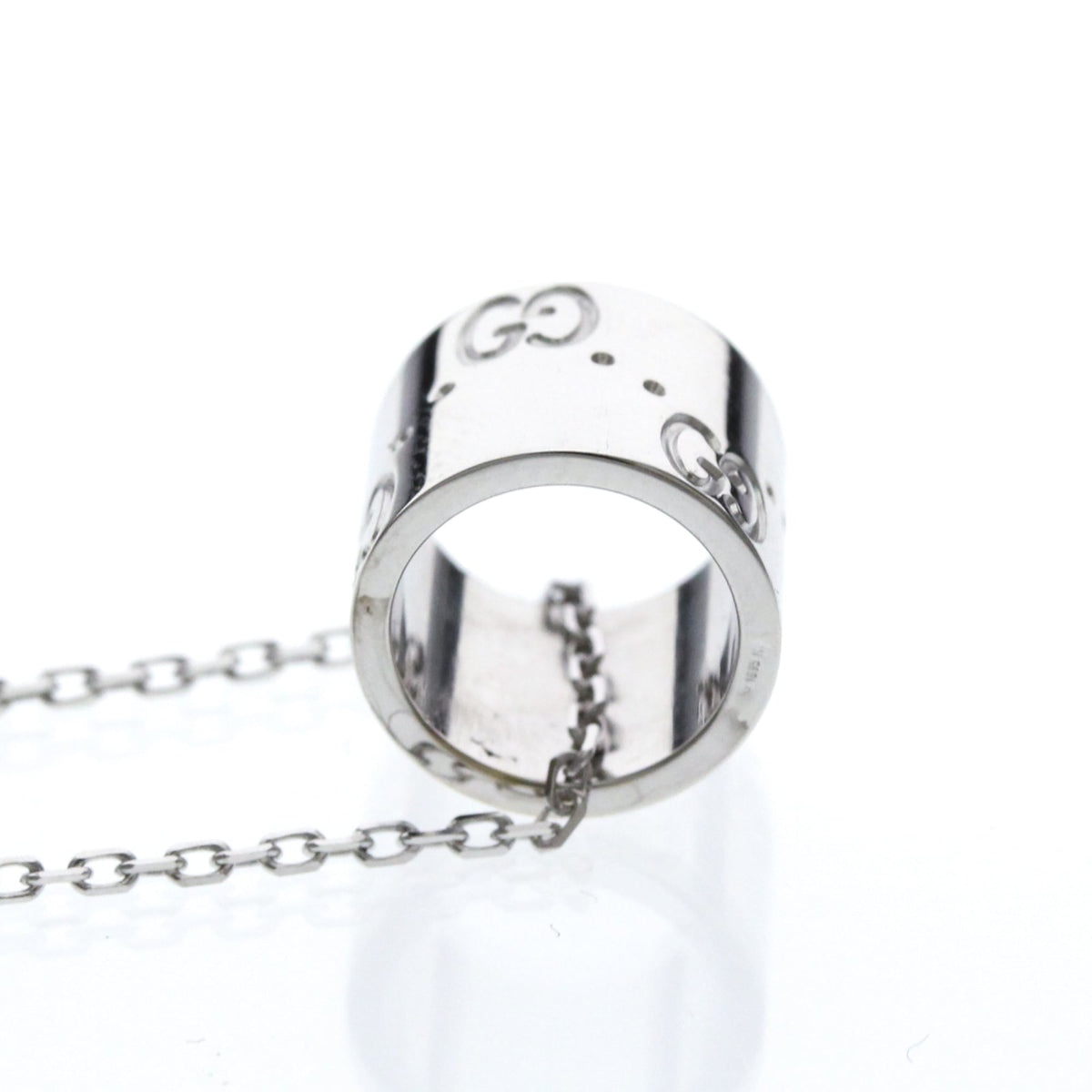 PRE-OWNED Gucci Icon · 18K White Gold