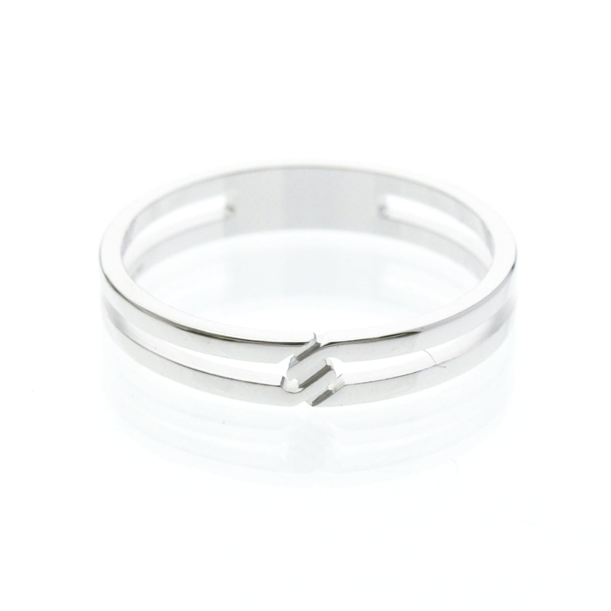 PRE-OWNED Gucci Infinity · 18K White Gold Size 9