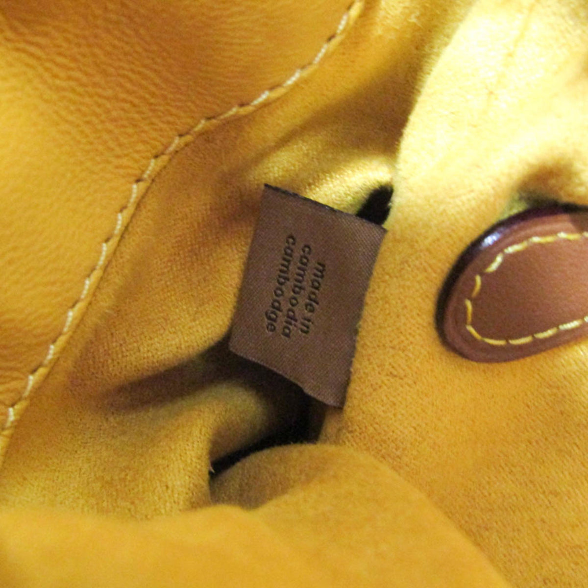 PRE-OWNED Coach Pillow Tote · Leather