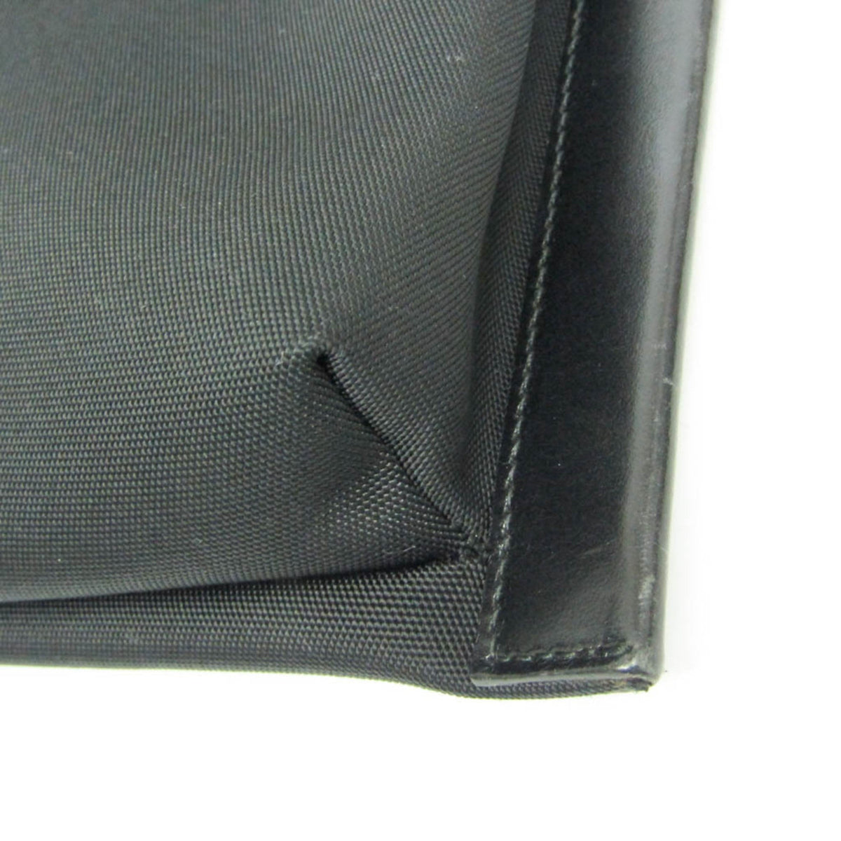 PRE-OWNED Gucci Nylon & Leather Shoulder Bag