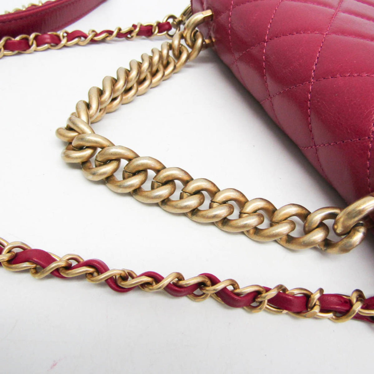 PRE-OWNED Chanel Matelasse · Lambskin