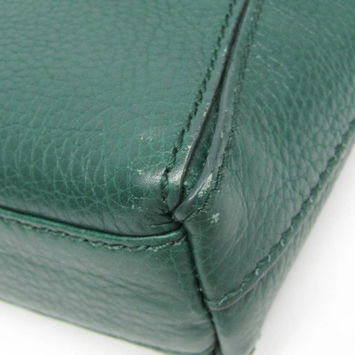 PRE-OWNED Bvlgari Octo Crossbody · Leather