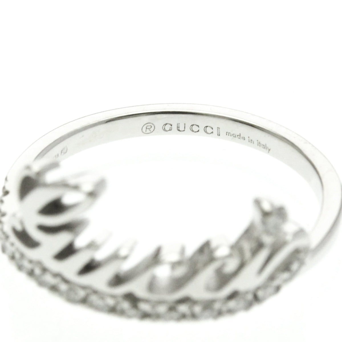 PRE-OWNED Gucci Logo Signature · 18K White Gold · Diamond Size 5.25