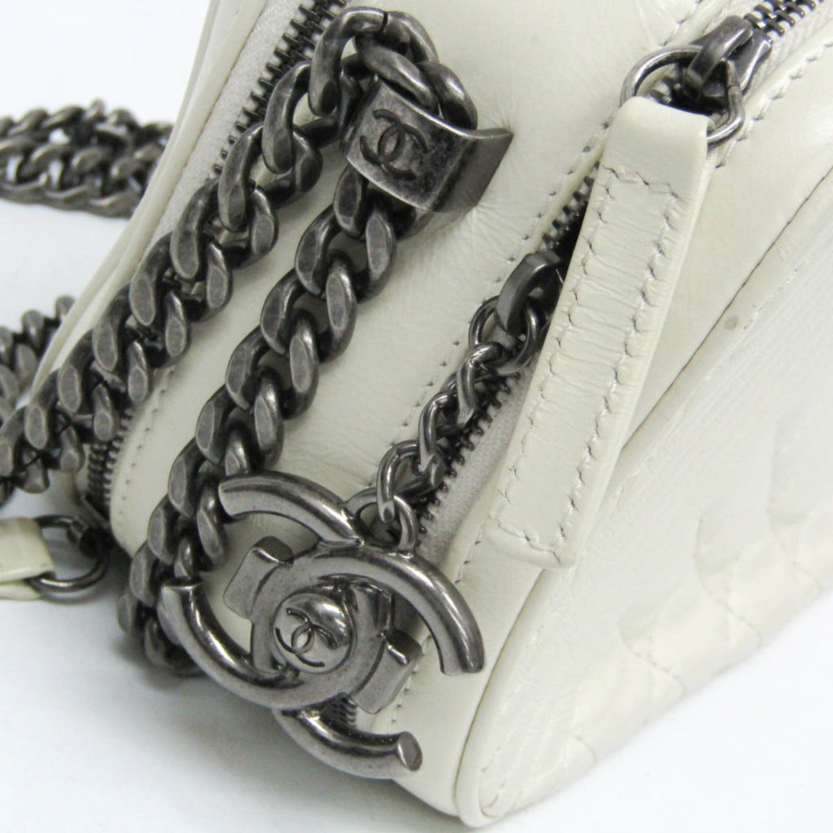 PRE-OWNED Chanel Boy Camera Bag · Lambskin