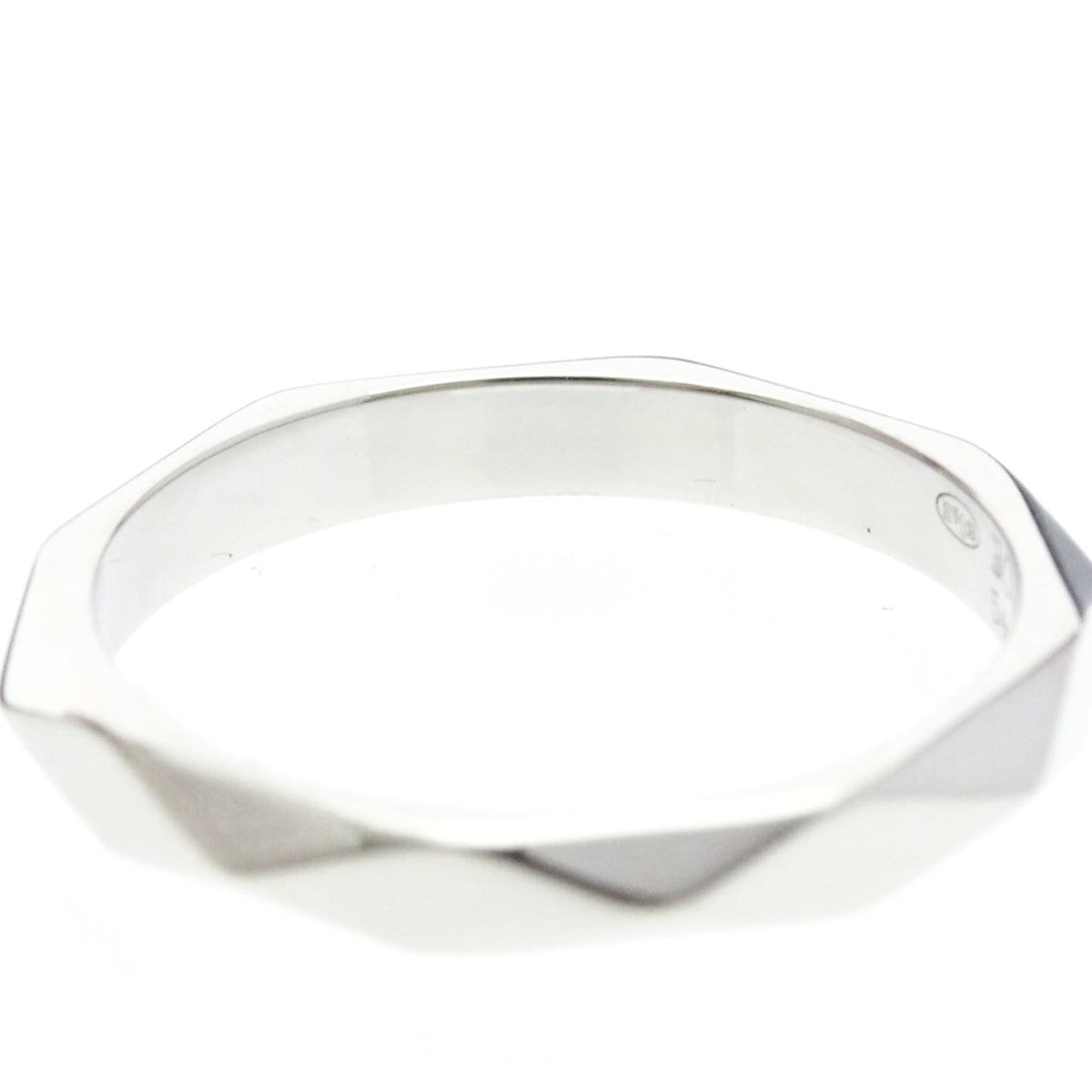 PRE-OWNED Boucheron Faceted · Platinum