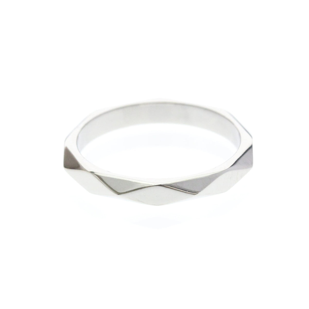 PRE-OWNED Boucheron Faceted · Platinum
