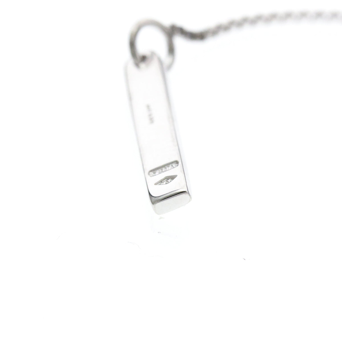 PRE-OWNED Gucci Lariat · 18K White Gold