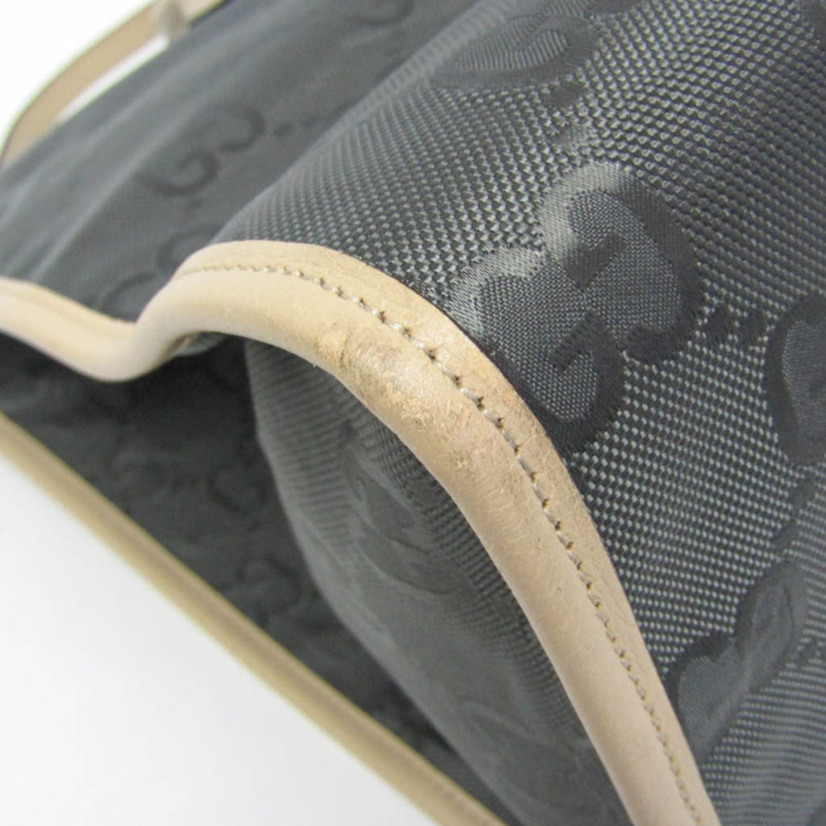 PRE-OWNED Gucci Off The Grid · Nylon Canvas