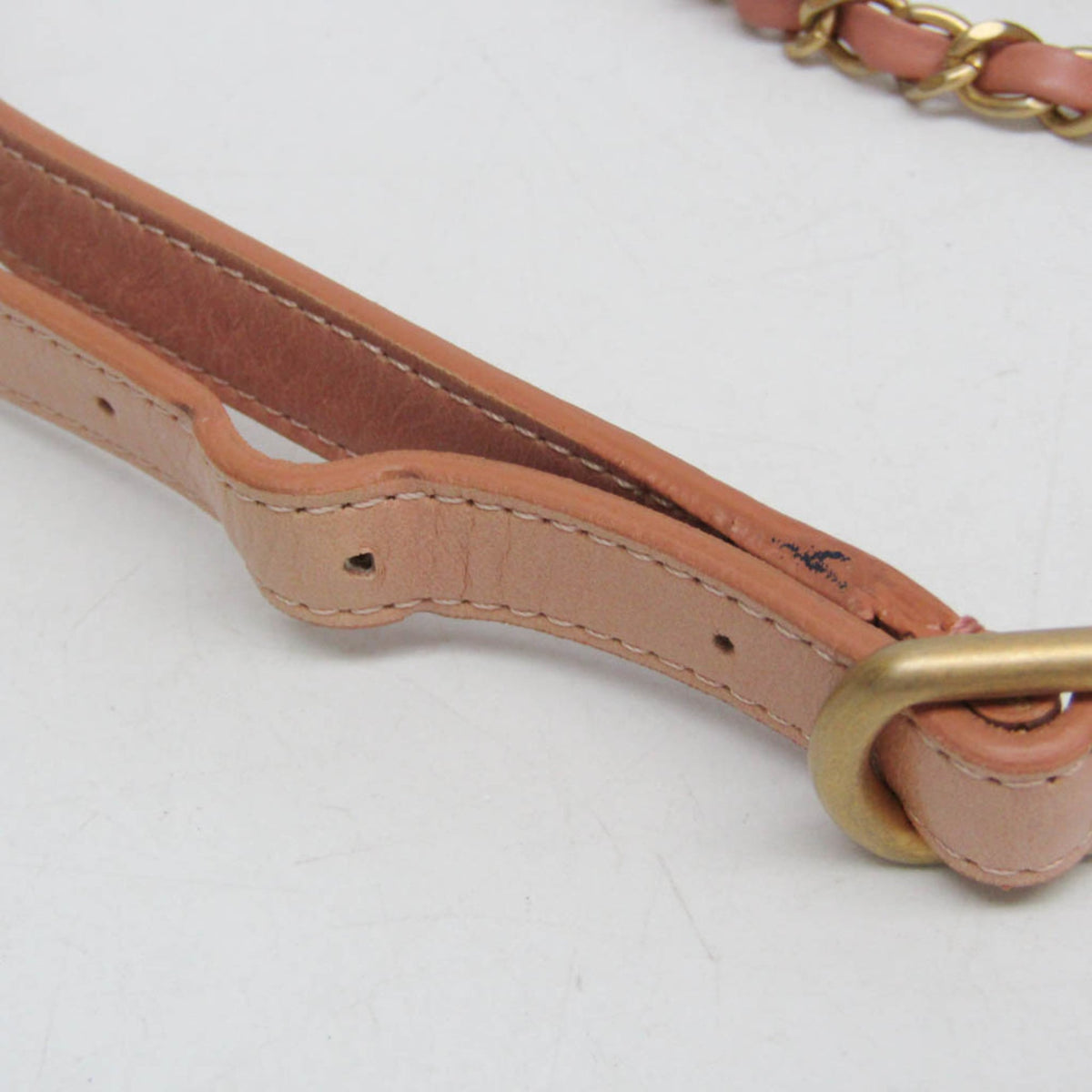 PRE-OWNED Chanel Matelassé Round As Earth · Leather