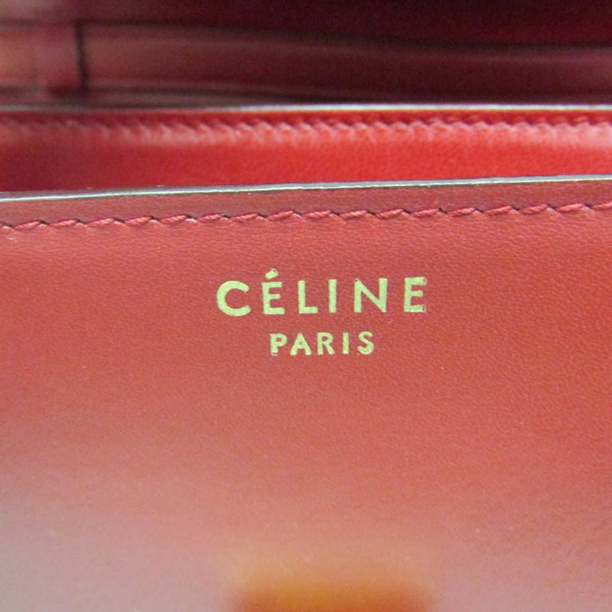 PRE-OWNED Celine Classic Box Medium · Calfskin