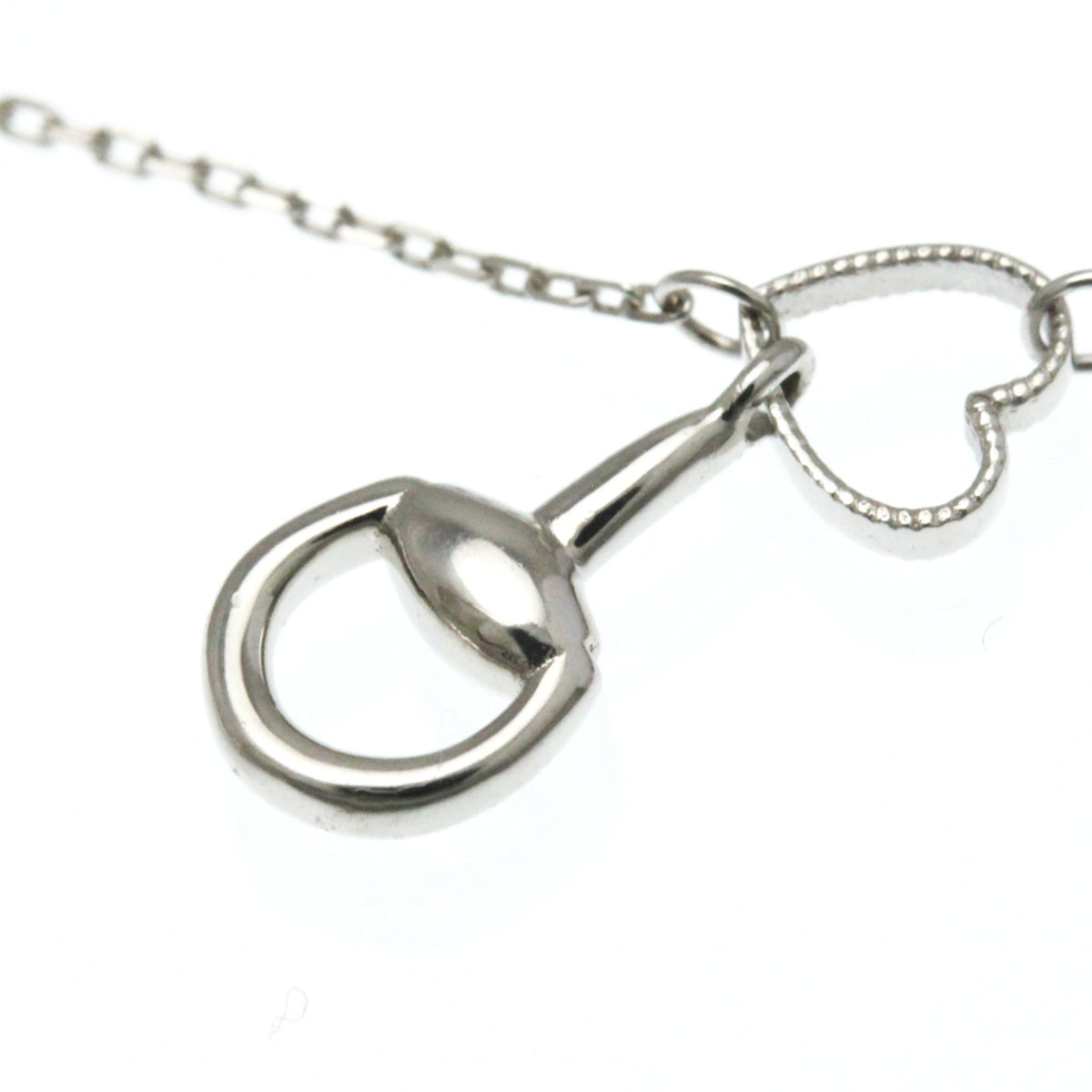PRE-OWNED Gucci Flora · Diamond · 18K White Gold