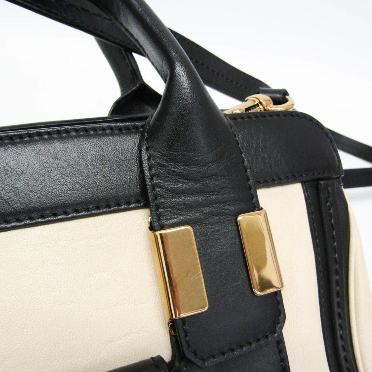 PRE-OWNED Chloé Alice · Leather