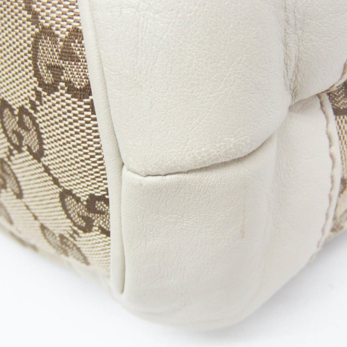 PRE-OWNED Gucci Sukey · GG Canvas