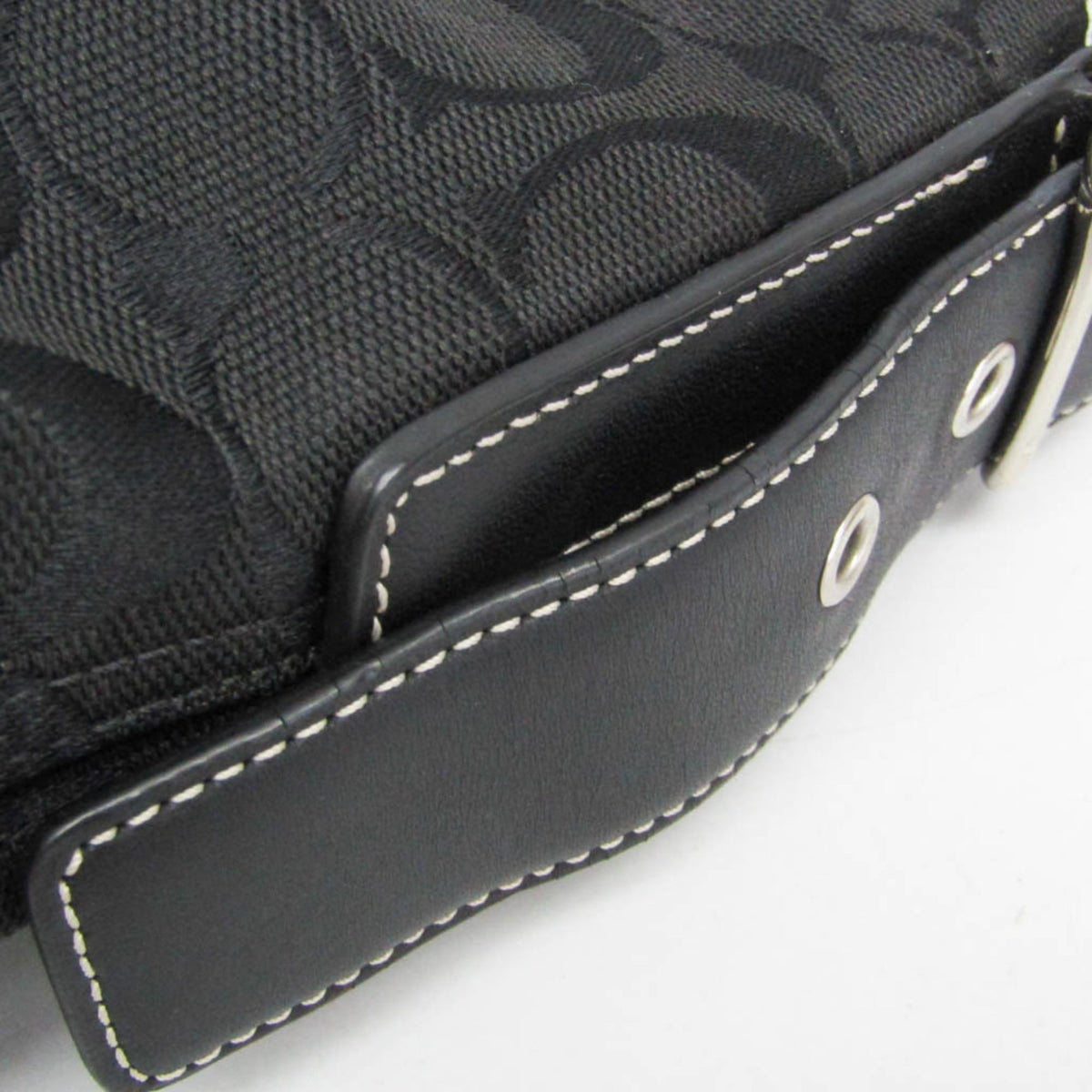 PRE-OWNED Coach Signature · Canvas & Leather