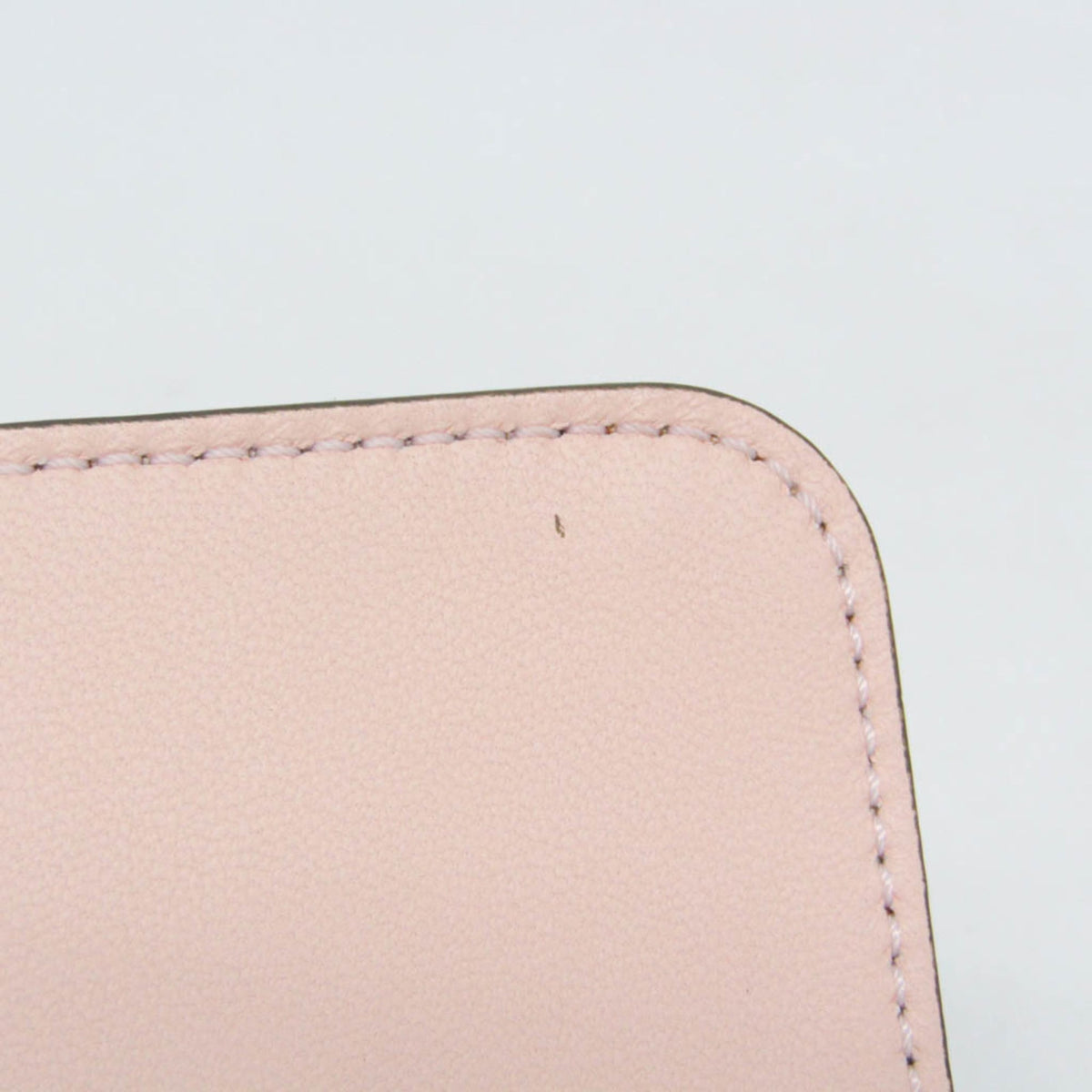 PRE-OWNED Chloé Ribbon Chain · Leather