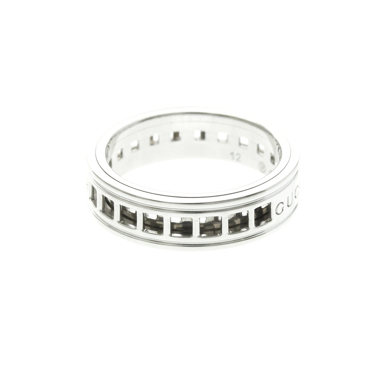 PRE-OWNED Gucci Scroll · 18K White Gold Size 6