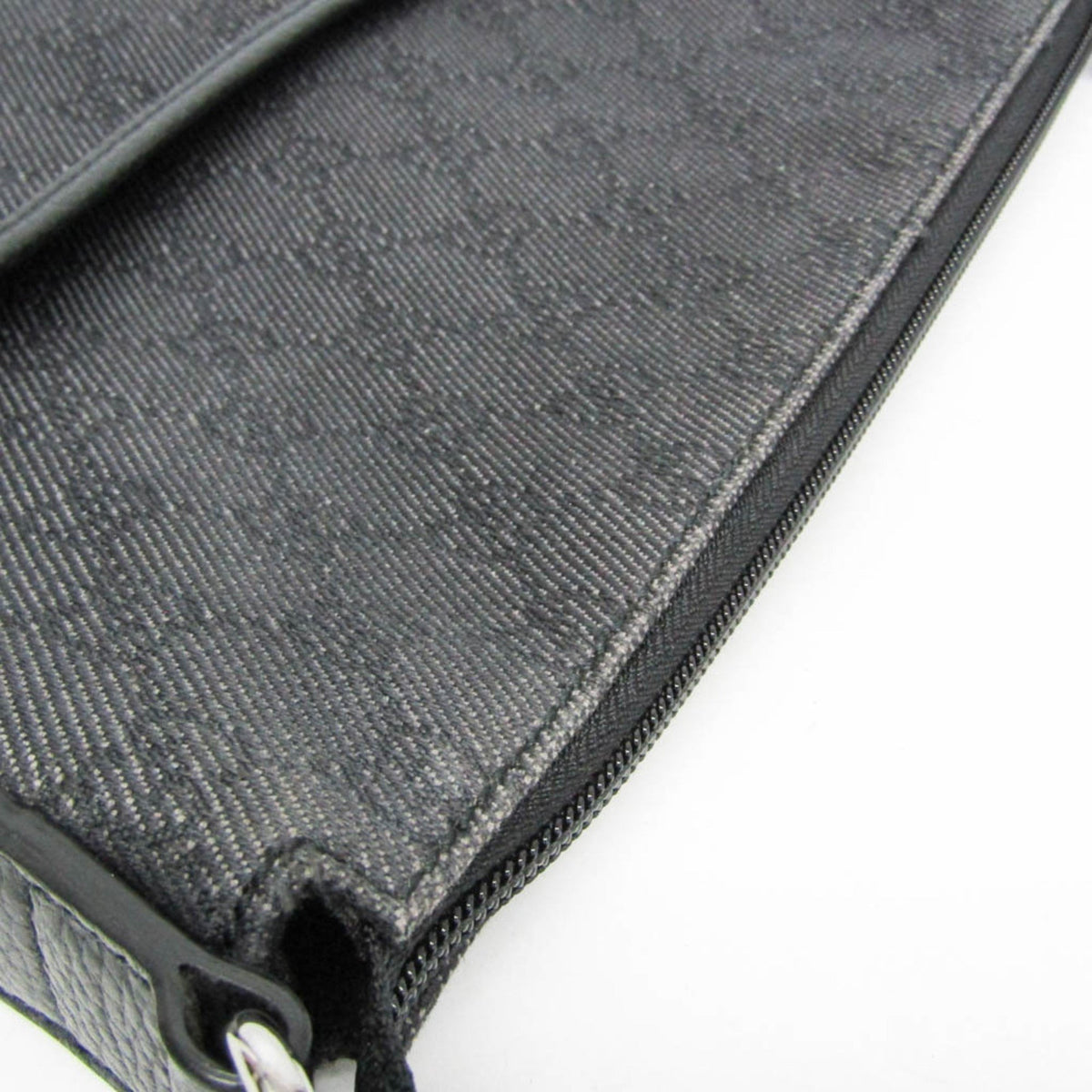 PRE-OWNED Gucci GG Canvas · Messenger