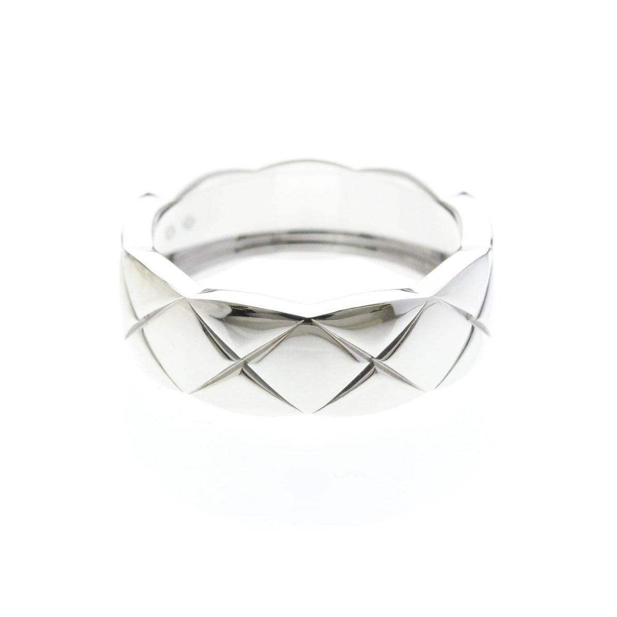 PRE-OWNED Chanel Coco Crush · 18K White Gold Size 5.75