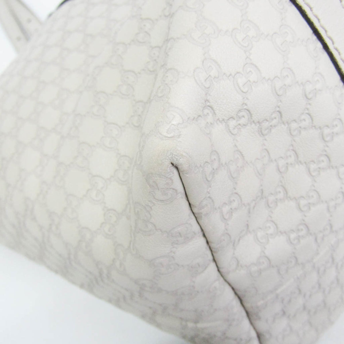 PRE-OWNED Gucci Guccissima · Embossed Leather Tote