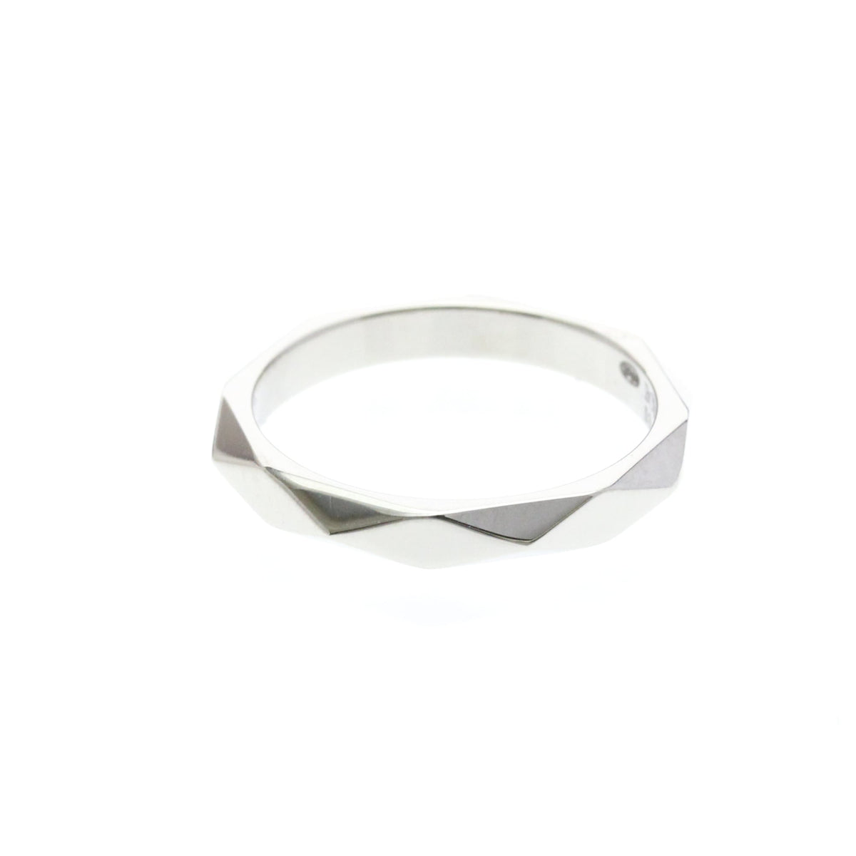 PRE-OWNED Boucheron Faceted · Platinum