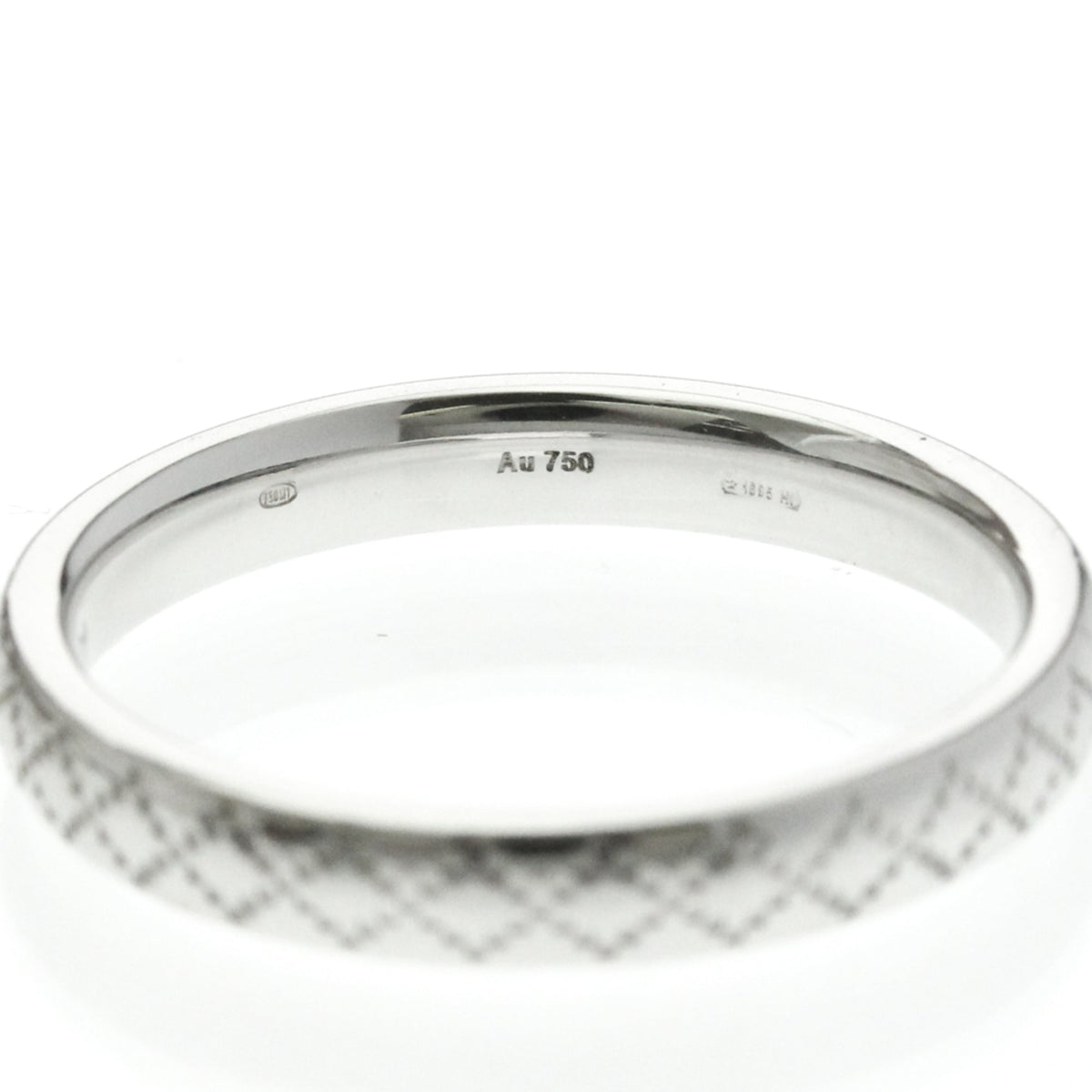 PRE-OWNED Gucci Diamantissima · 18K White Gold Size 9.5