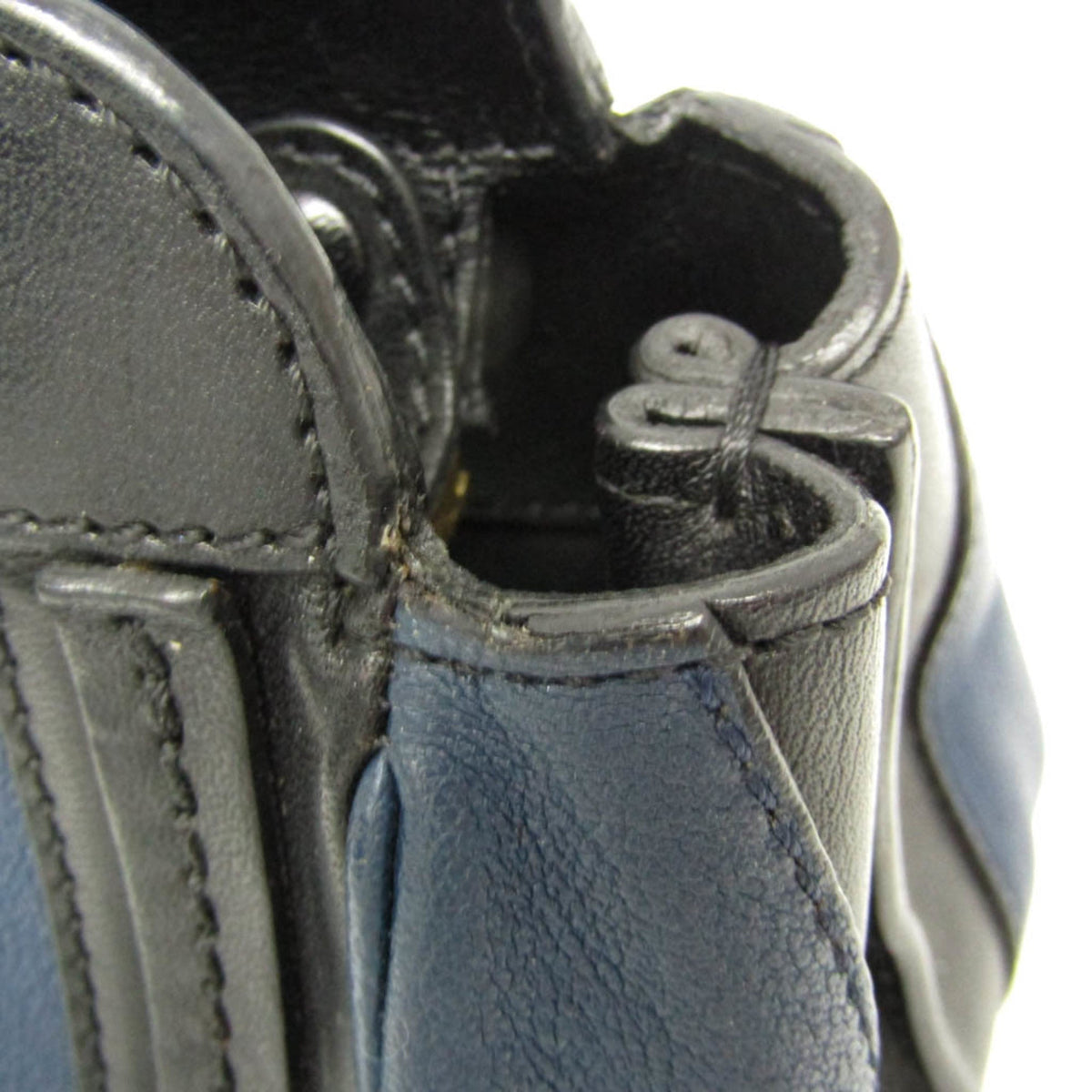 PRE-OWNED Chloé Alice · Leather