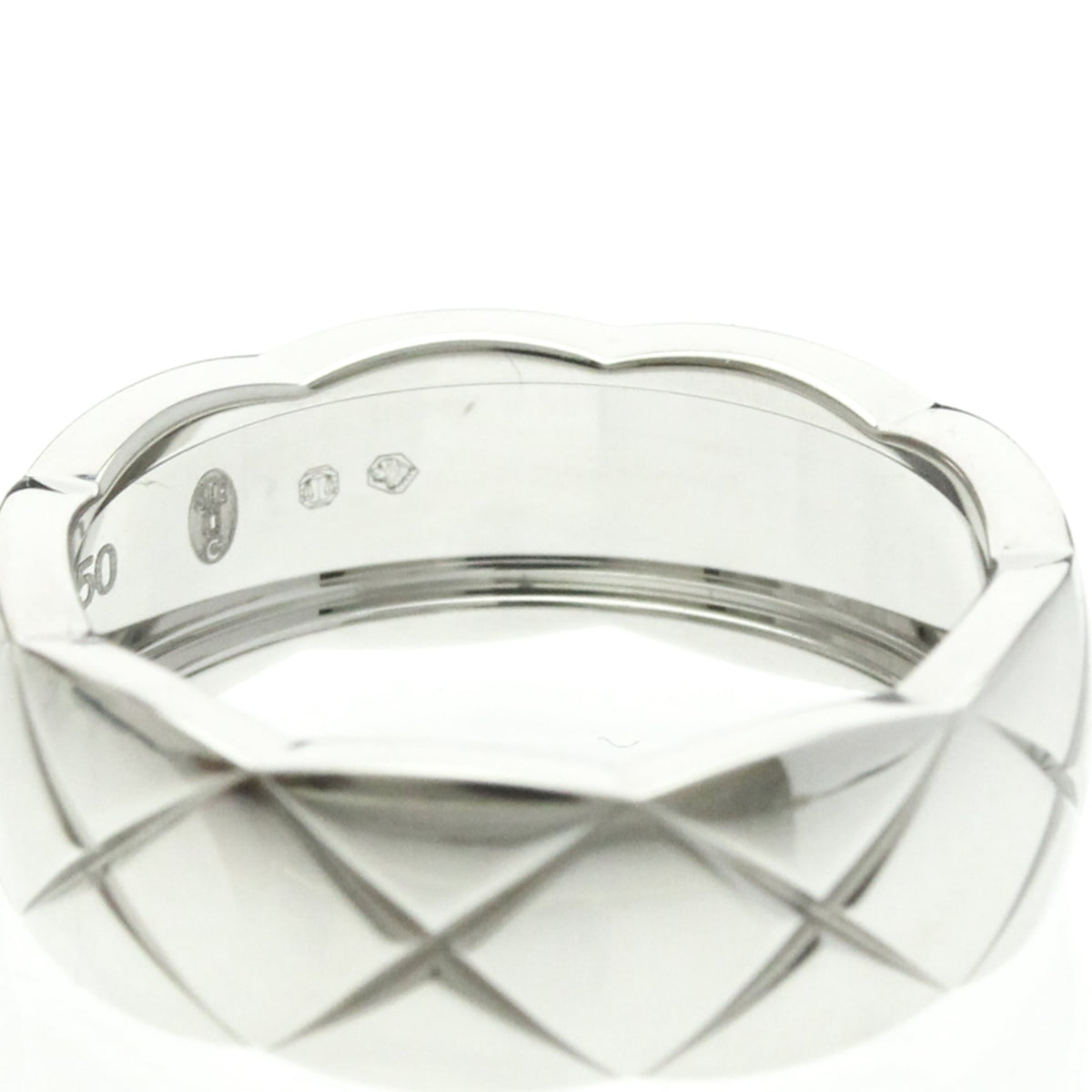 PRE-OWNED Chanel Coco Crush · 18K White Gold Size 6