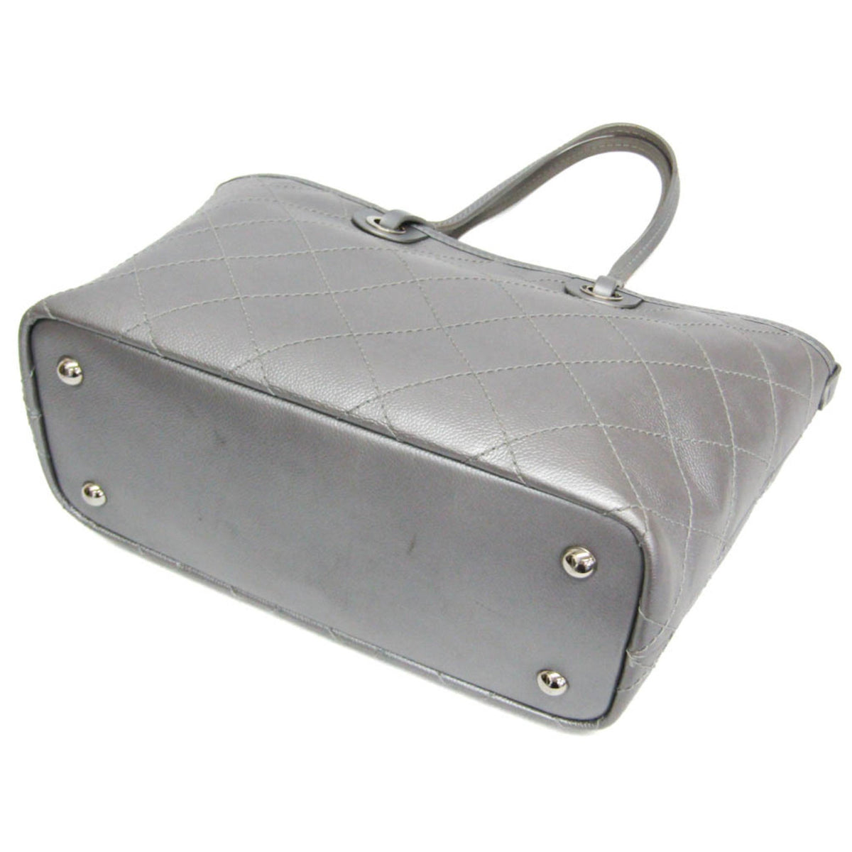 PRE-OWNED Chanel On the Road · Grained Calfskin