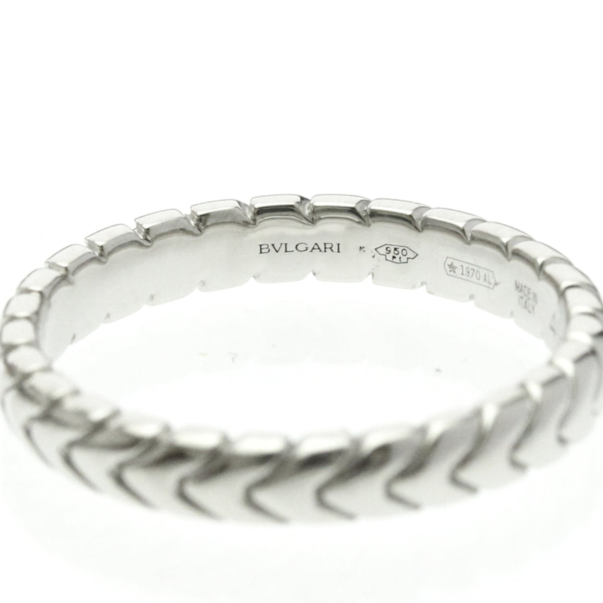 PRE-OWNED Bvlgari Spiga · Platinum